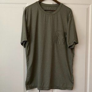 Men's Vuori Tradewind Performance Tee - Army Heather Color